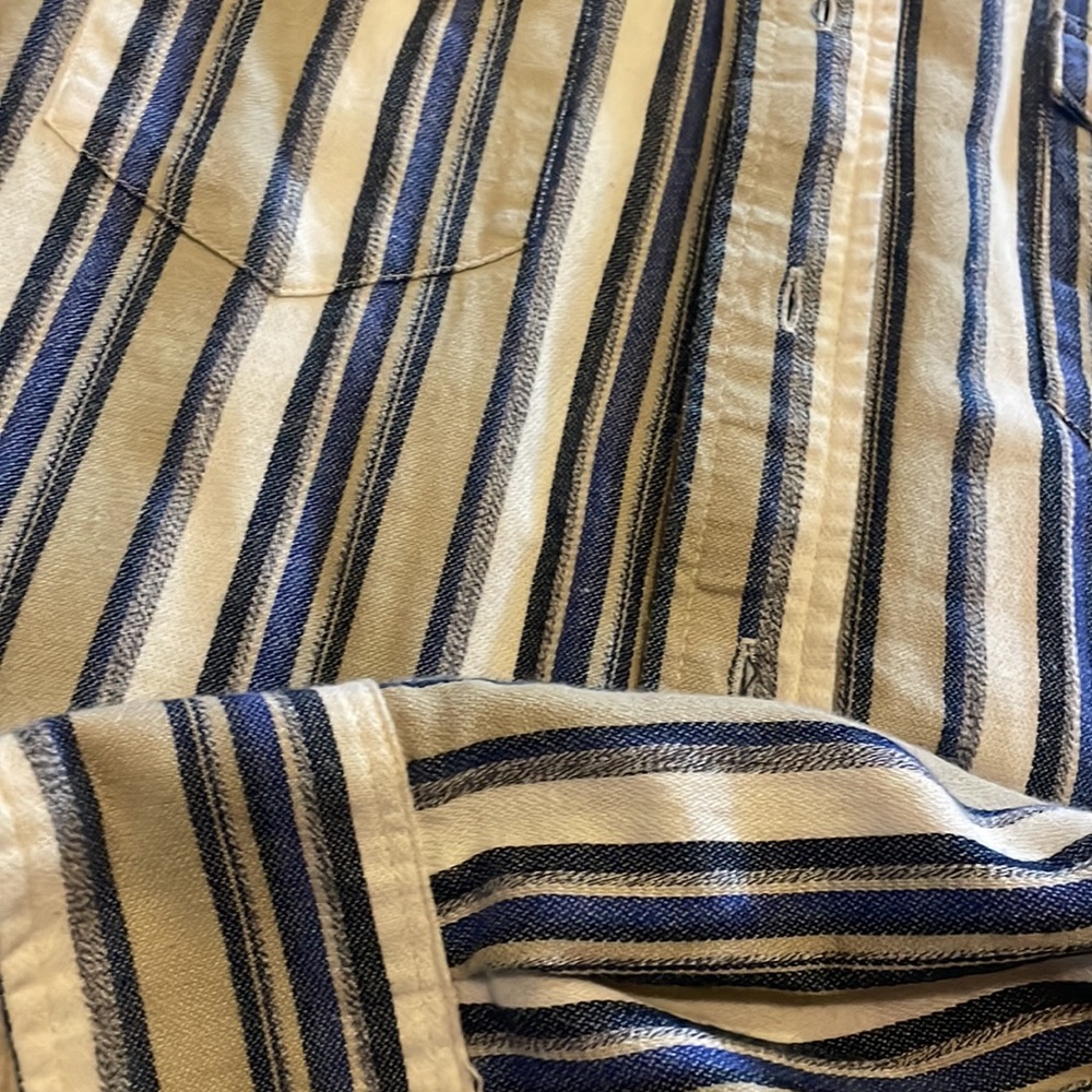 Wrangler Vintage X-Long Tails Button Down - Picture 2 of 8
